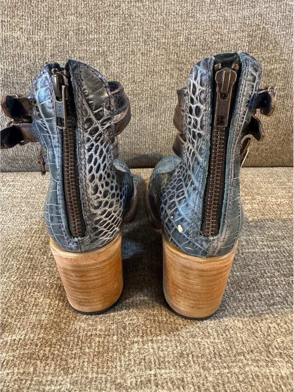 FREEBIRD BY STEVEN Randi Turquoise Blue Croc Leather Strappy Ankle Bootie 8 - Picture 6 of 10